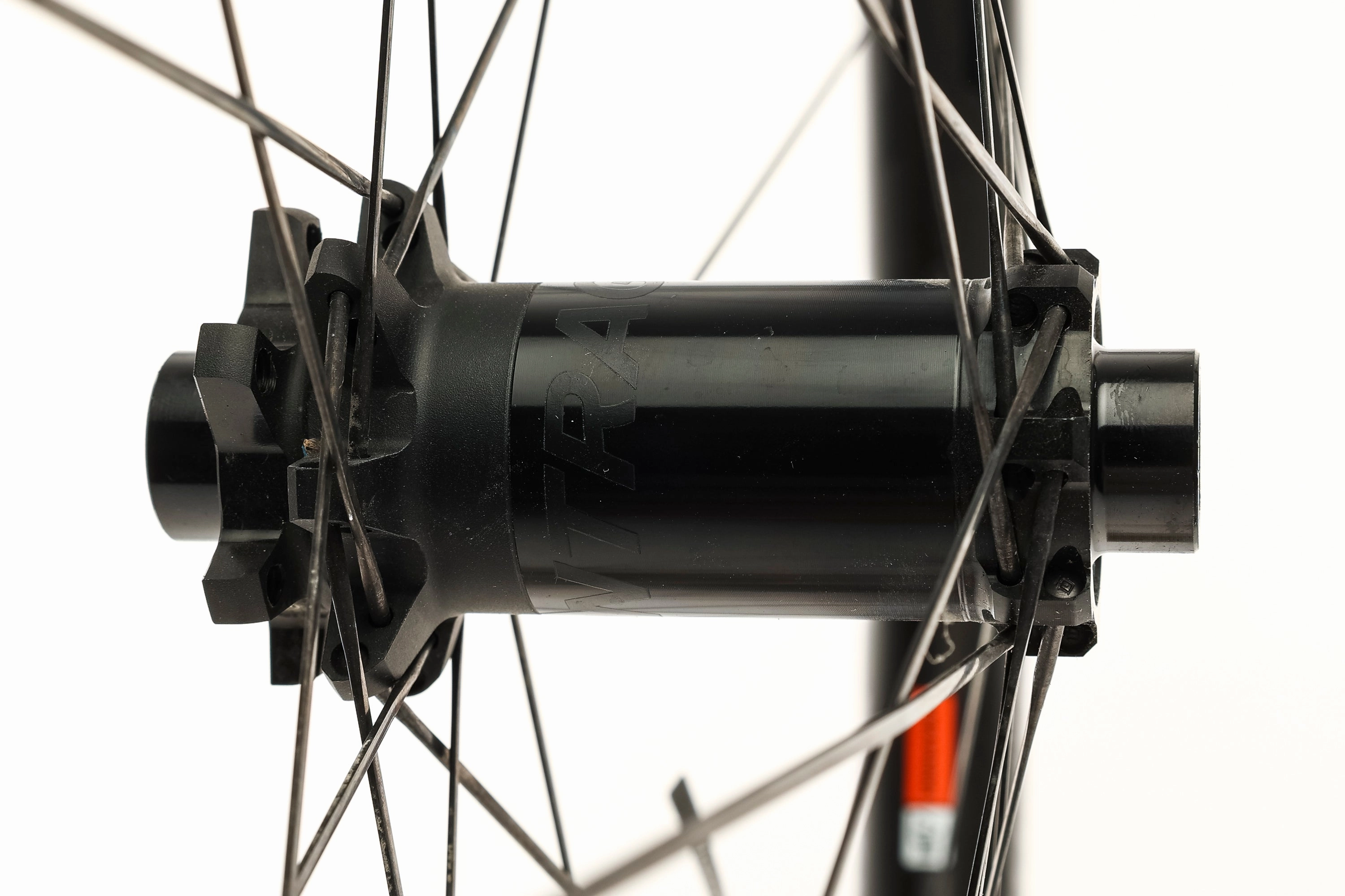 Bontrager Kovee Pro 30 Carbon Tubeless 29" Wheelset