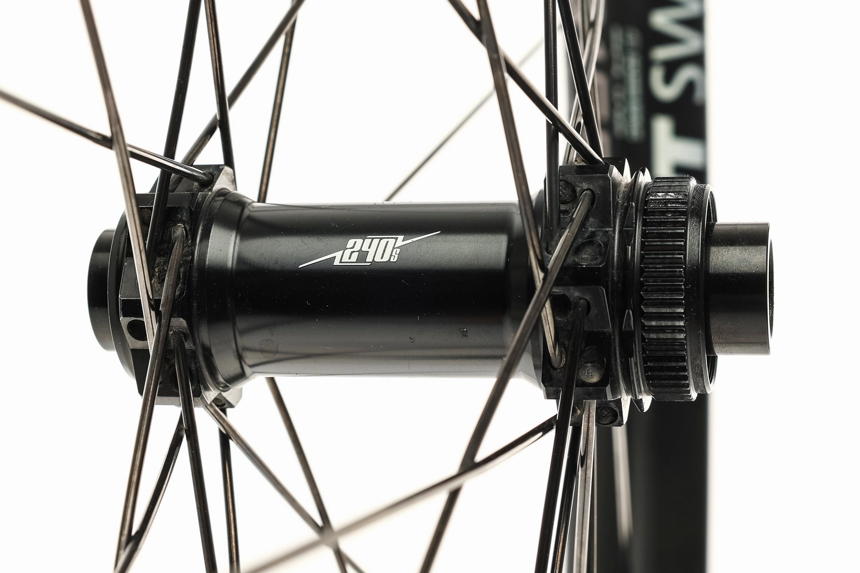 DT Swiss EB1550 Aluminum Tubeless 27.5" Front Wheel