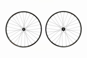 Easton ARC 25 Offset Aluminum Tubeless 700c Wheelset