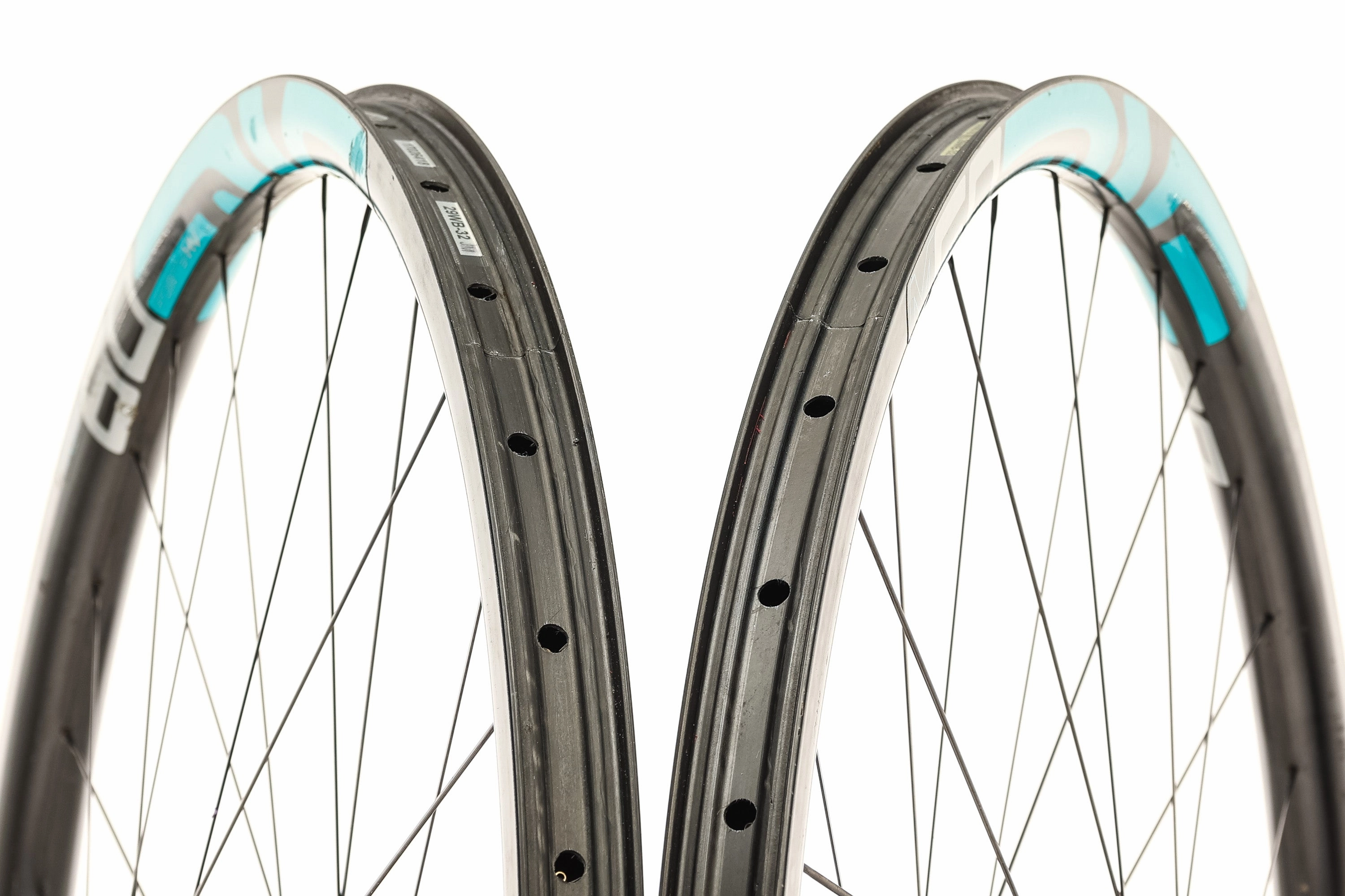 ENVE M60 Forty HV w/ Industry Nine Torch Hubs Carbon Tubeless 29" Wheelset