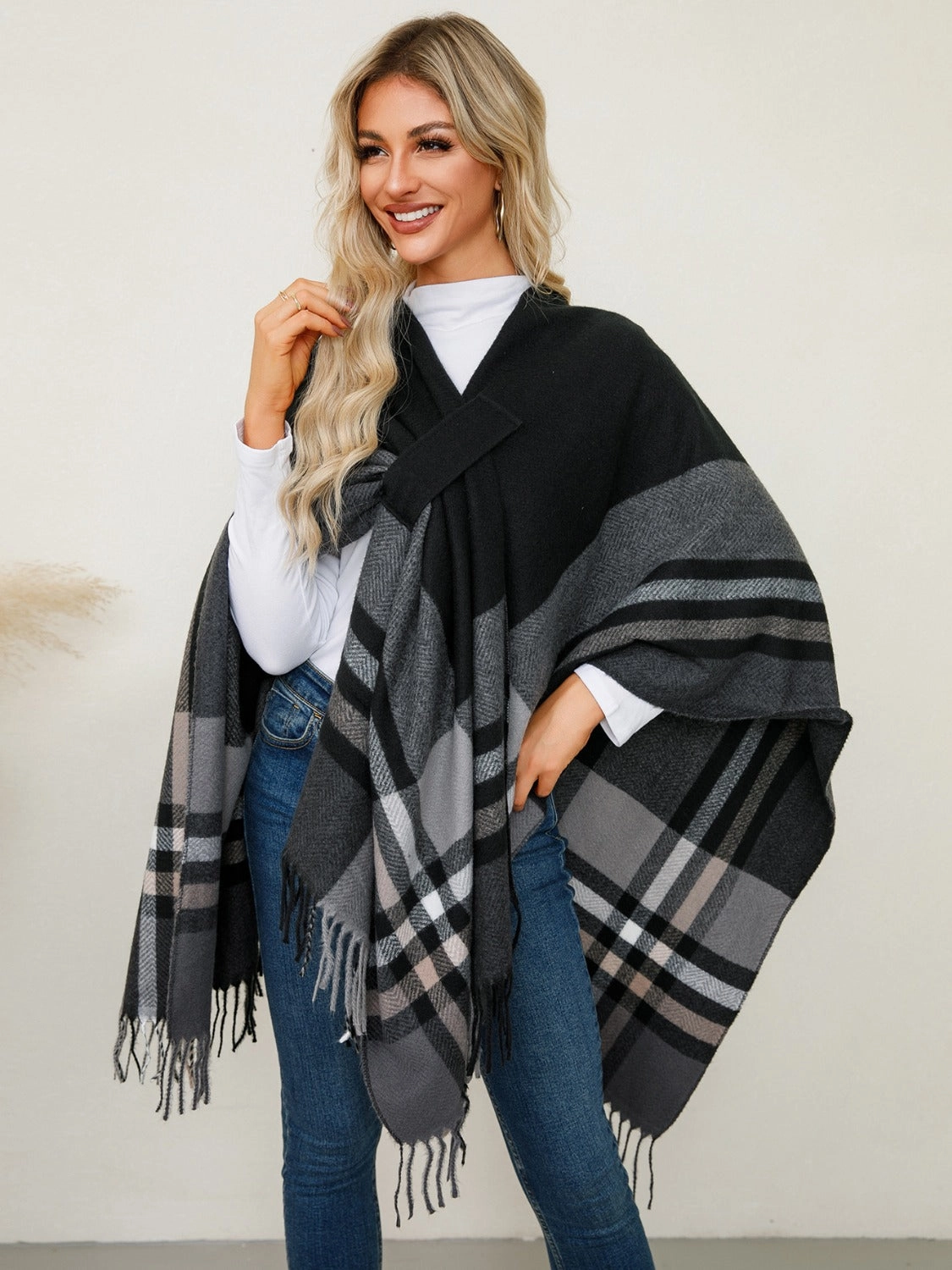 Grab Your Deal Today Fringe Contrast Plaid Poncho