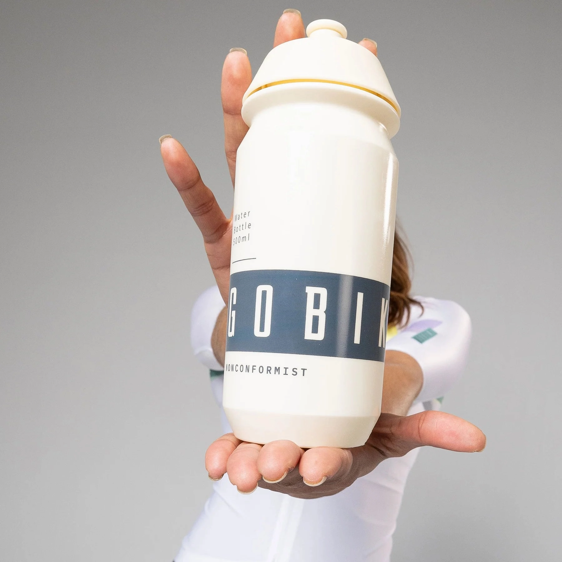 Gobik Shiva Afterglow 500 ml bottle - White