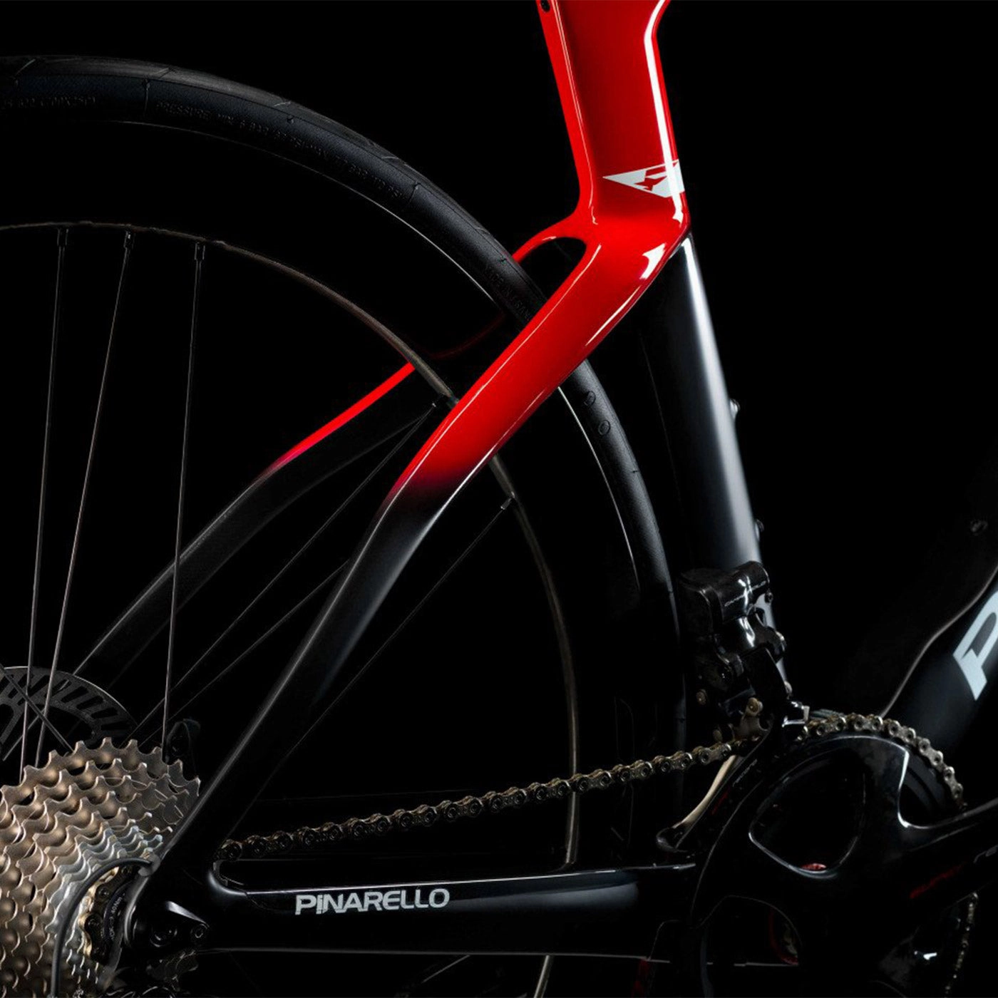 Pinarello Dogma F Disk Frameset - Black red