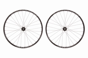 Race Face AR 27 Offset Aluminum Tubeless 29" Wheelset