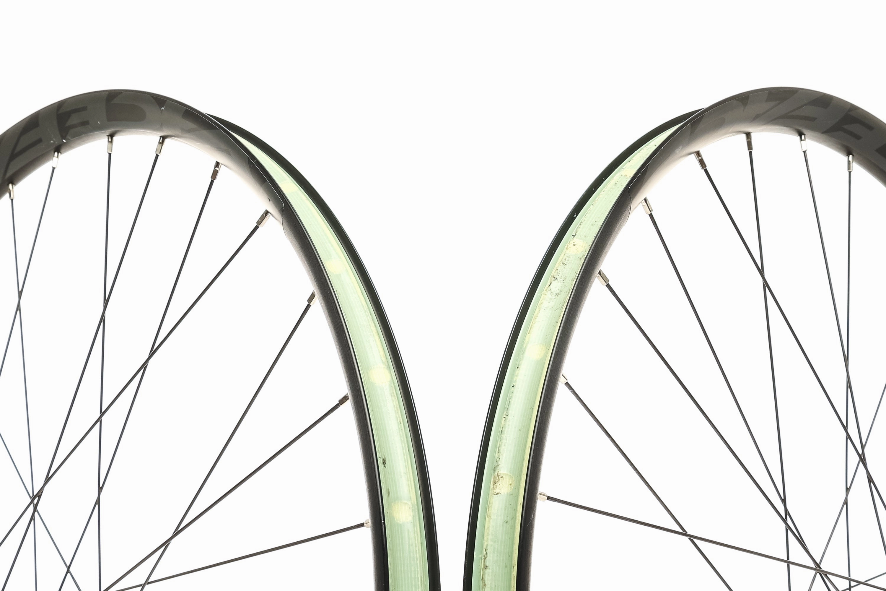 Race Face ARC 27 Offset Aluminum Tubeless 29" Wheelset