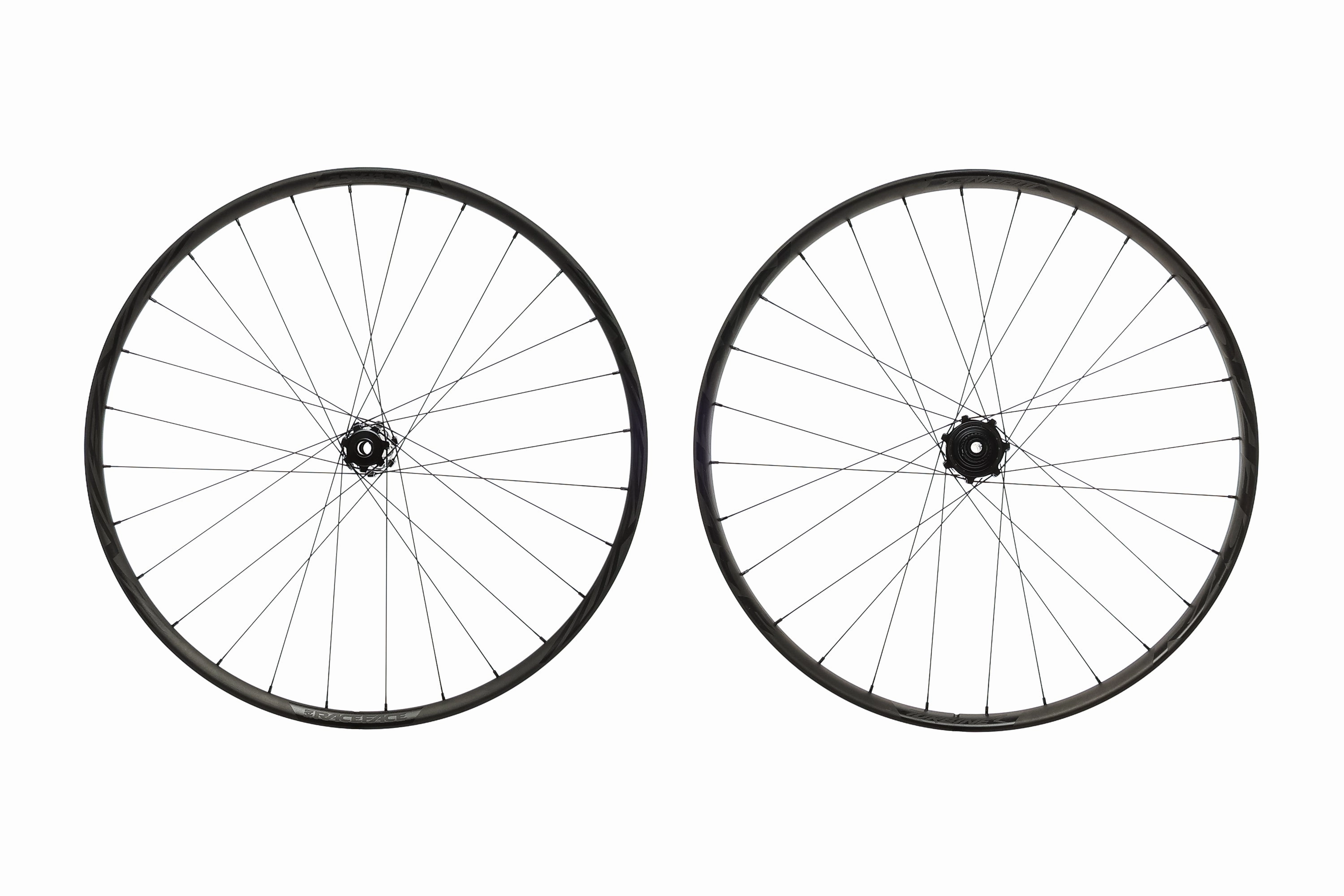 Race Face Turbine R Aluminum Tubeless 29" Wheelset