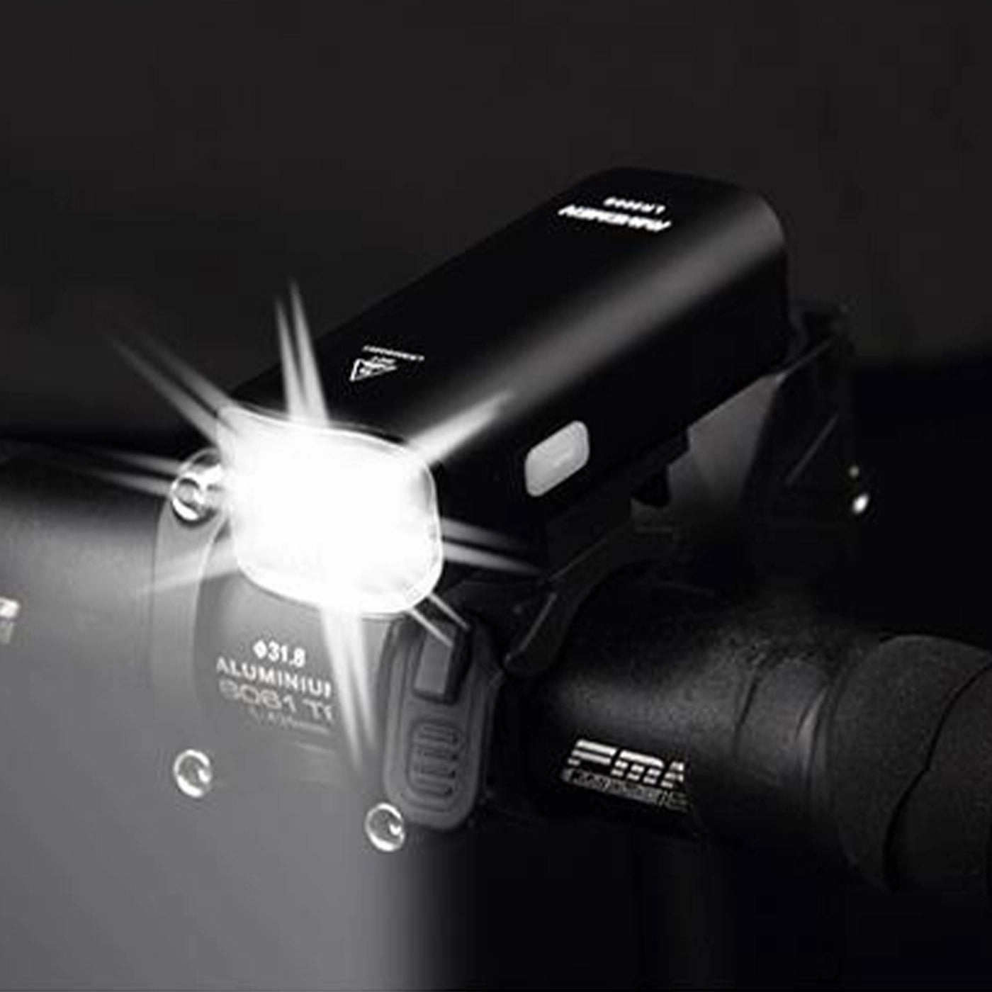 Ravemen LR800P light