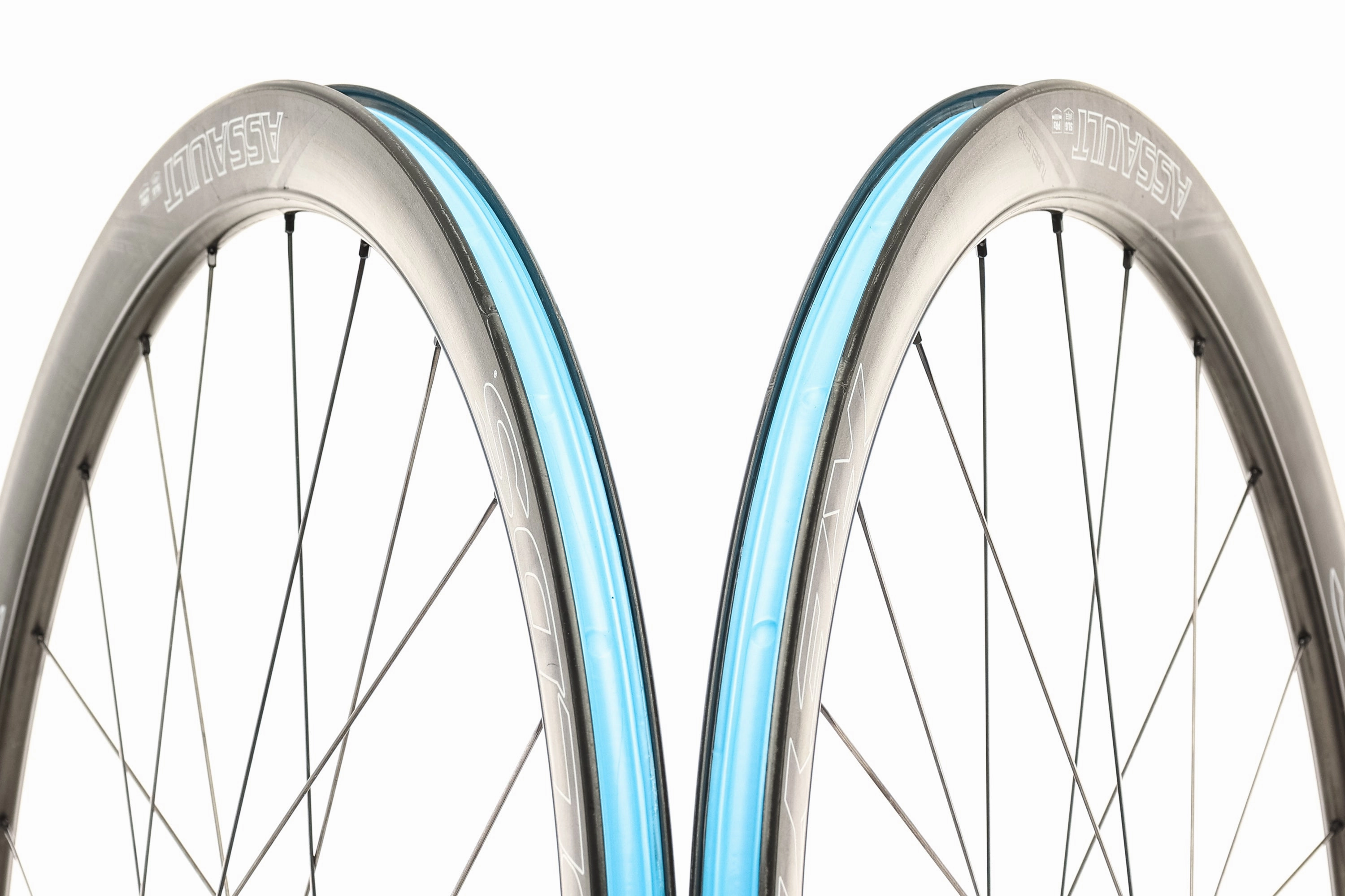 Reynolds Blacklabel Assault Carbon Tubeless 700 Wheelset